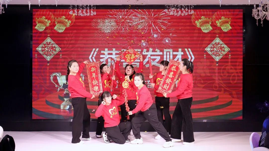 龙腾虎跃 辉煌起航丨热烈庆祝2024云开·全站药业新春年会圆满成功